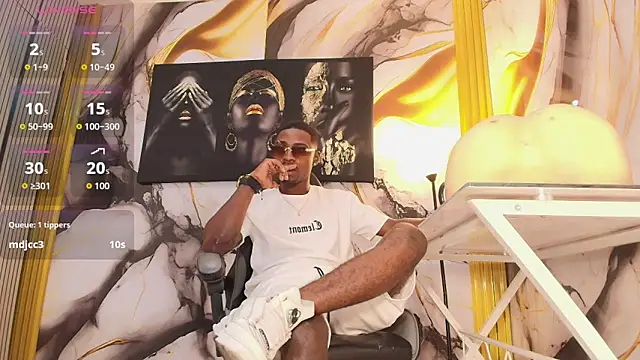 Show modela Thomas_shelbys na web-kameri