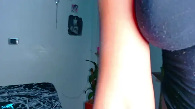 Show modela clydexxxbunny na web-kameri