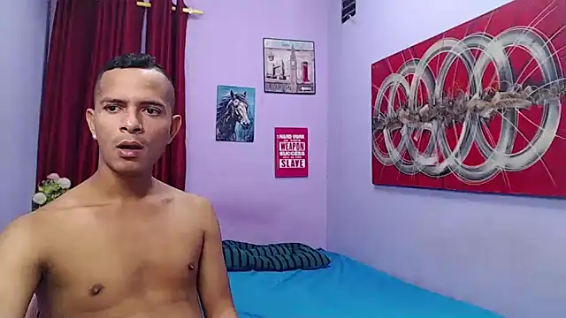 hugecocks_hot 웹캠 쇼