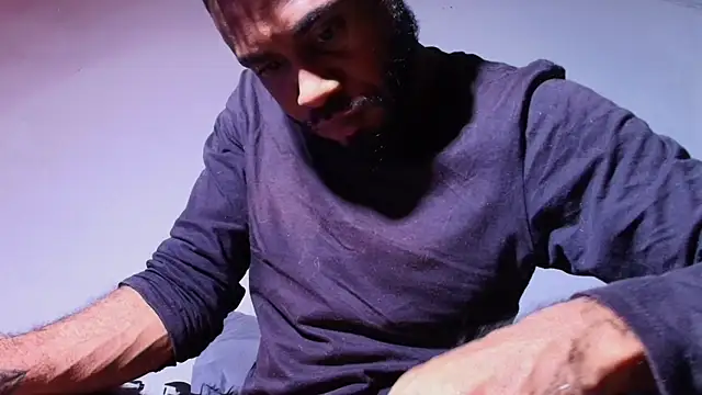 WolfMoreau Webcam-Show