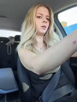 Love_Bri Webcam show