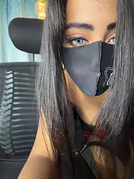 הופעת וובקאם של Naughty_Queen49
