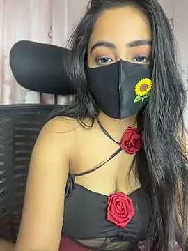 Show modela Naughty_Queen49 na web-kameri