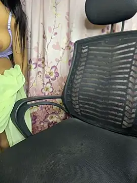 Naughty_Queen49 XXX чат на живо