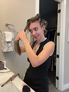Tiny-Mimi live XXX chat