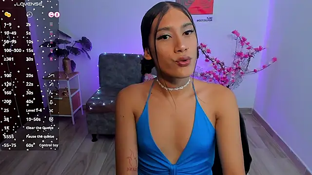CamilaHarperr_ Show in webcam