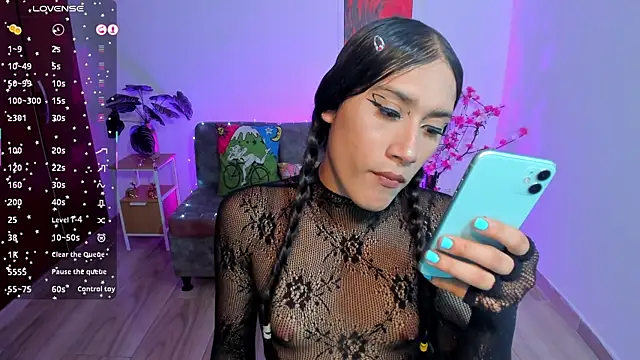 Show modela CamilaHarperr_ na web-kameri