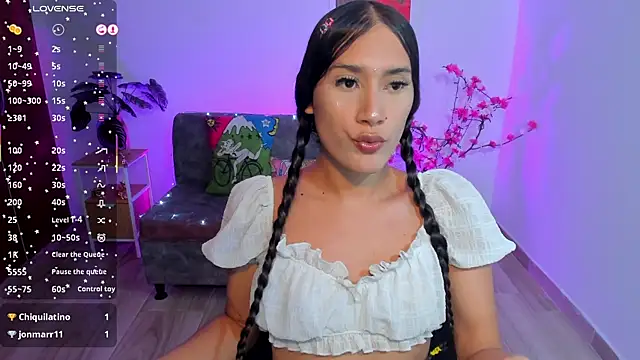 CamilaHarperr_ Show in webcam