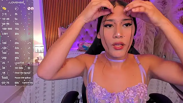 הופעת וובקאם של CamilaHarperr_