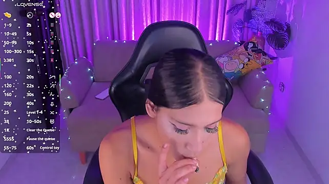 Webkamerová show CamilaHarperr_