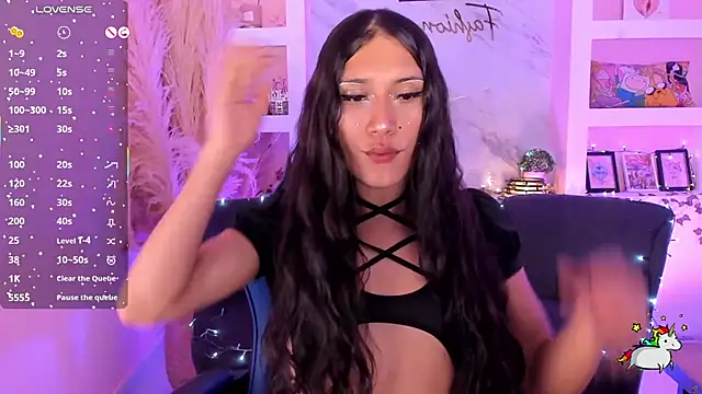 Webkamerová show CamilaHarperr_