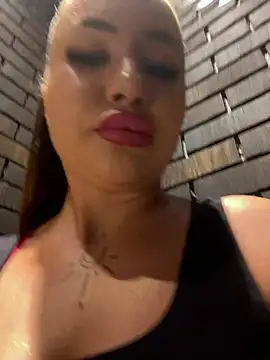 Show modela beautydiamond na web-kameri