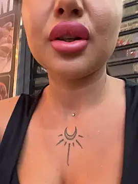 beautydiamond Adlı Modelin Canlı XXX Sohbeti