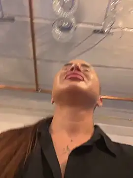 צ'אט XXX בשידור חי של beautydiamond