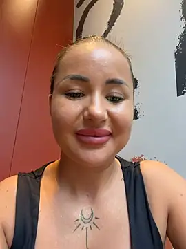 XXX chat uživo modela beautydiamond