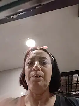 Katicalatinmilf's Live XXX Chat