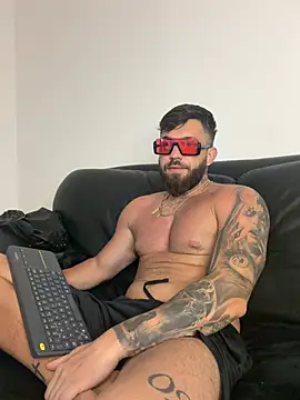 عرض كام LustyMike_