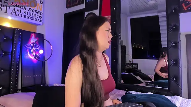 Онлайн чат XXX MADISSONLOVE_
