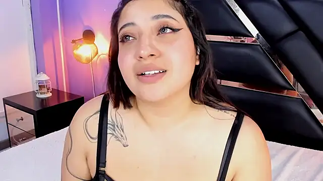 Emma_monserrat Chat XXX in diretta