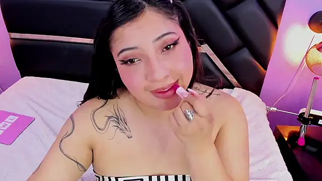 Czat XXX na żywo – Emma_monserrat