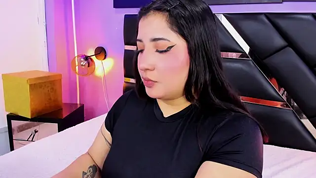 Emma_monserrat's Live XXX Chat
