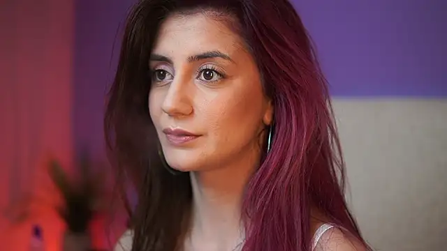 دردشة SabrinaHope الجنسية المباشرة