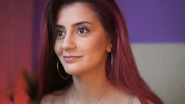 SabrinaHope Adlı Modelin Canlı XXX Sohbeti