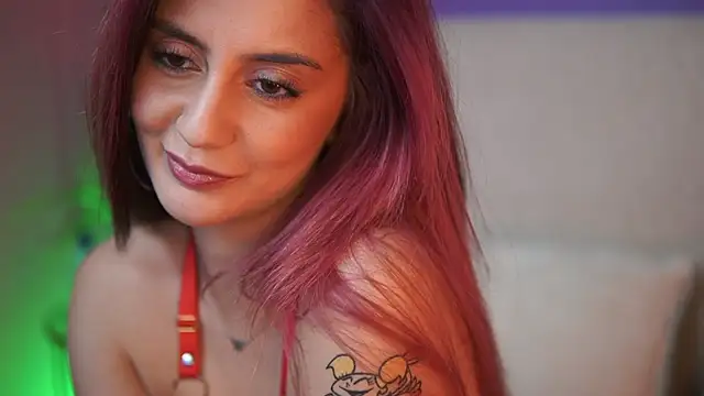 Chat +18 de SabrinaHope ao vivo