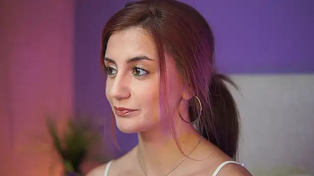 SabrinaHope Adlı Modelin Canlı XXX Sohbeti