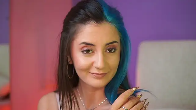 دردشة SabrinaHope الجنسية المباشرة