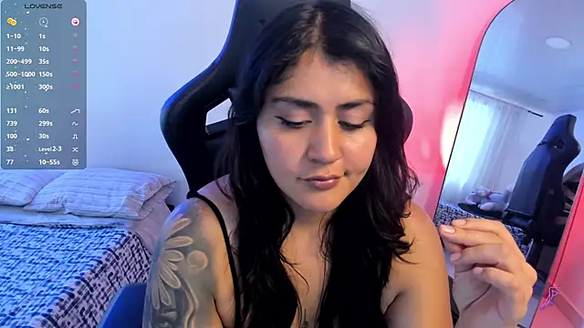 karlie02_'s Live XXX Chat