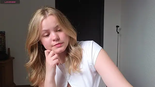 Milana15 Live XXX-Chat