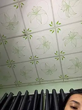 Ly_Coca2's Live XXX Chat