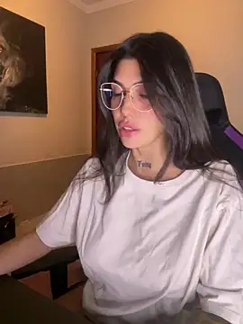 tiphanyari's Webcam Show