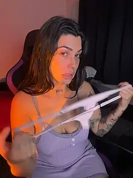 צ'אט XXX בשידור חי של tiphanyari