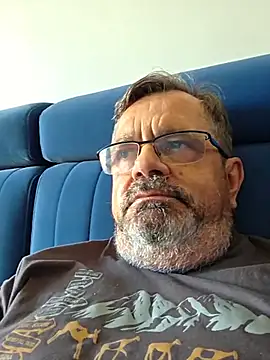 Show modela Axer1960 na web-kameri