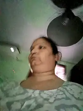 Kavya_kapoor 在線直播表演