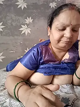Show Webcam de Kavya_kapoor