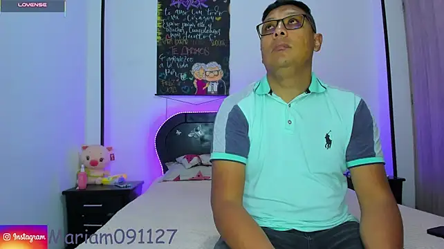 Ari_And_Abdie Show in webcam