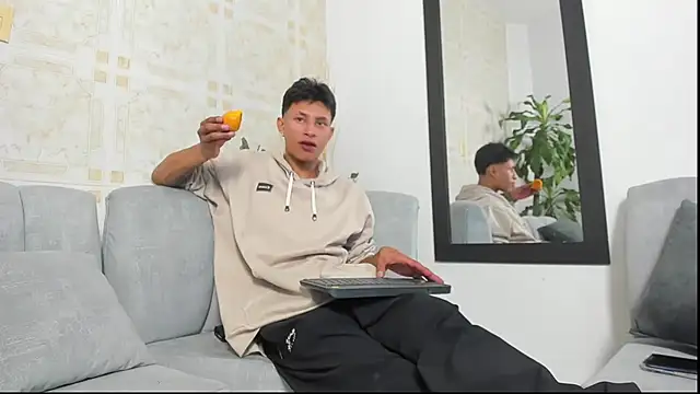 noir_prince Adlı Modelin Web Kamerası Şovu