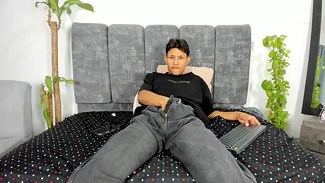 noir_prince Webcam Show
