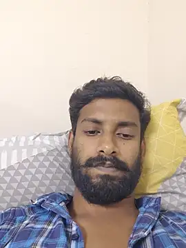 tamilcrazyboy: διαδικτυακό σόου στην κάμερα