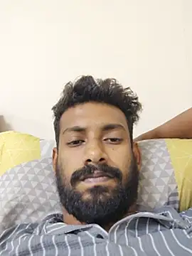 tamilcrazyboy: διαδικτυακό σόου στην κάμερα