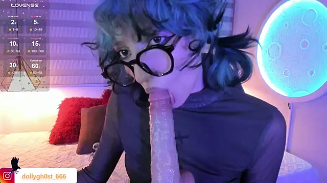 Pokazy przed kamerką – Ghosty_Doll