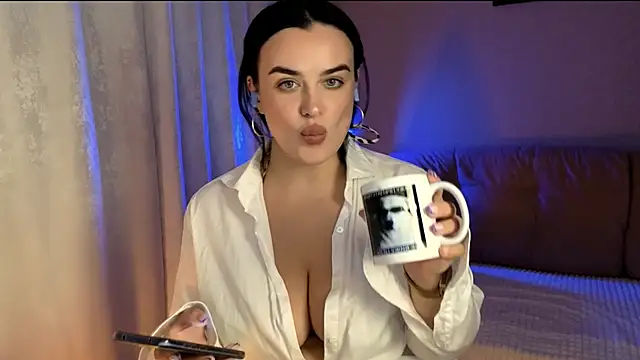 Act_avia's Live XXX Chat