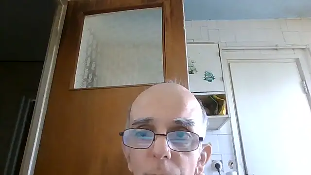 mariusica1@xh's Live XXX Chat