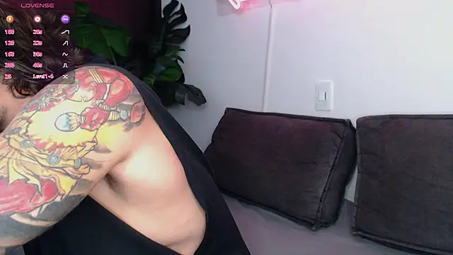 marco_allison43's Webcam Show