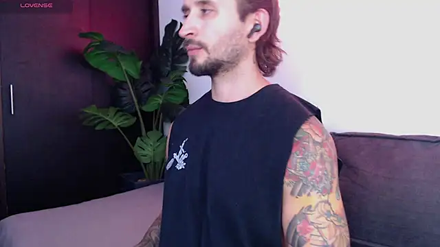 marco_allison43 Show Webcam