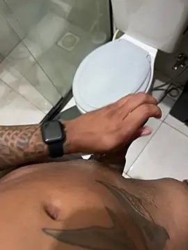Show modela Ygor2815 na web-kameri
