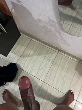 Show modela Ygor2815 na web-kameri